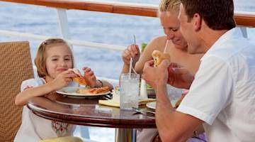 Family Dining Onboard Carnival Cruises